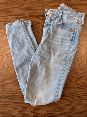Old Navy Light Blue Skinny Jeans - Classic Stretch Denim